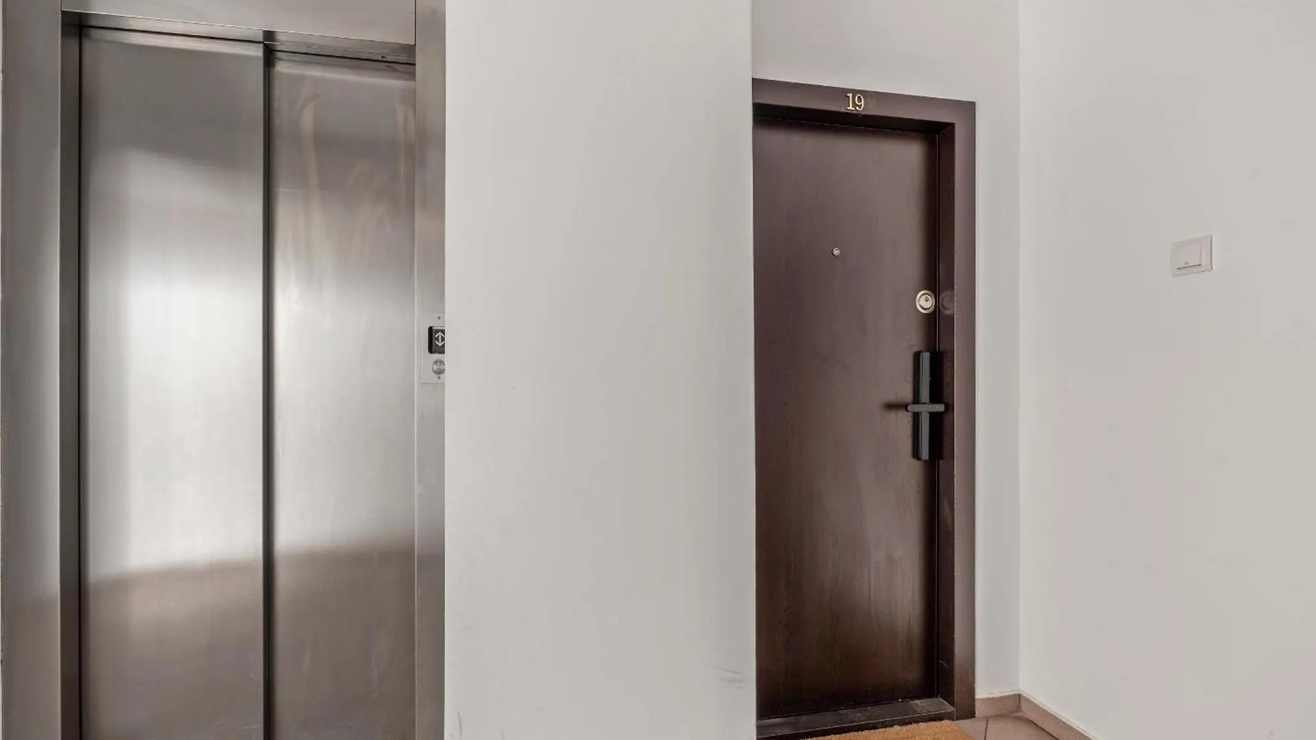 Comfy Studio Near Gara De Nord Bukarest Apartment